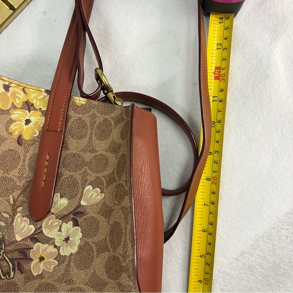 Coach Charlie Carryall In Signature Canvas With Prairie Floral Print - Picture 12 of 12